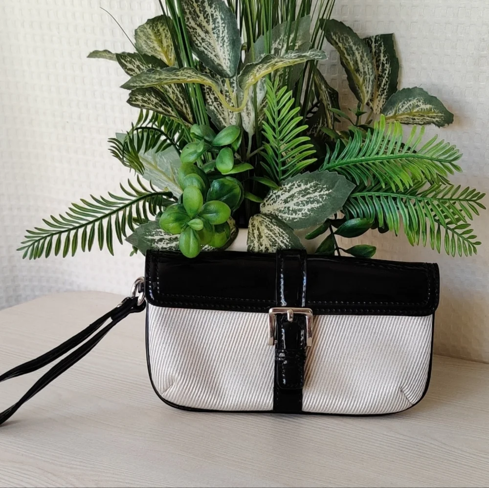 Ann Taylor Black Patent Leather and Gray Striped Wristlet